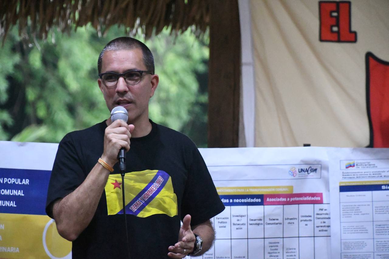 Rector de la Unacom ratifica que la Resistencia Indígena es la conciencia del pueblo adquirida por el conocimiento