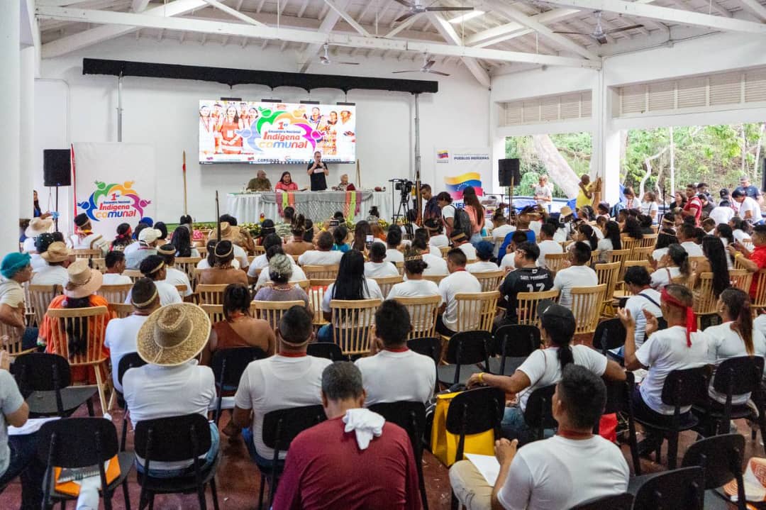 Clausuran 1er Encuentro Nacional Indígena Comunal en La Guaira